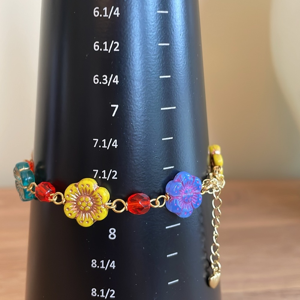 HAND CRAFTED FLORAL FANTASY BRACELET Rainbow Czech Glass Flowers & Beads Boho - Picture 11 of 14